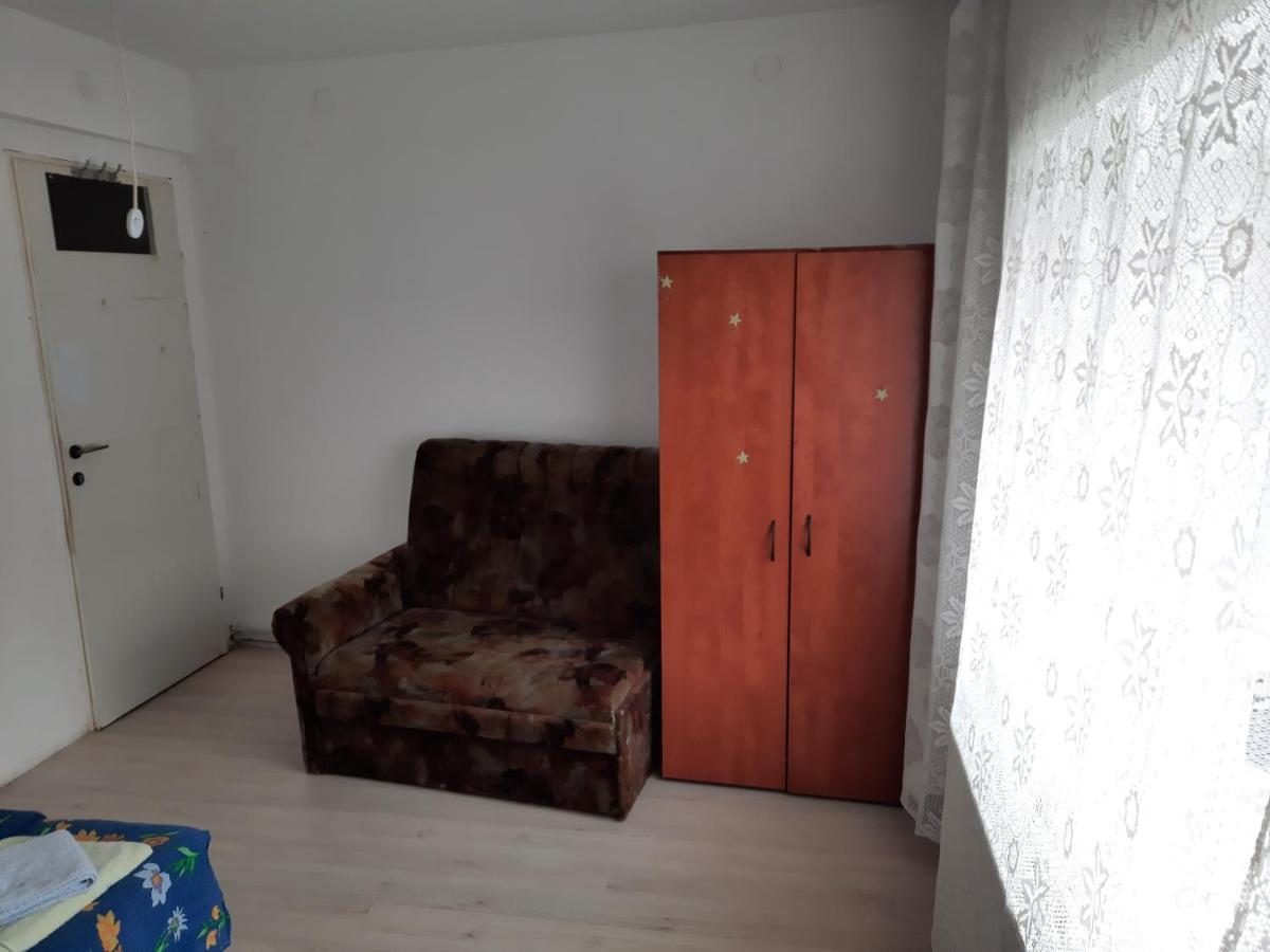 Casa Cu Curte Hotel Braşov Buitenkant foto